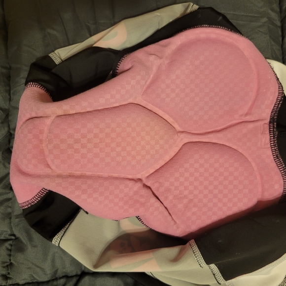 Betty Designs Set - Picture 6 of 6